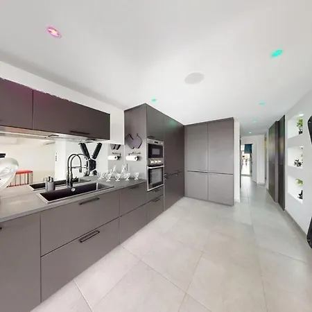 Apartment Le Majestic, Naturist Village 3 Bedrooms 90 M2